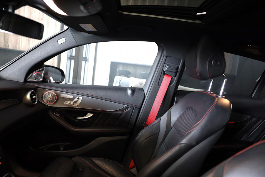 Mercedes-Benz GLC Coupé 300e 4MATIC AMG 63 Look / Memory / Digital Cockpit / Burmester / Open Dak / Camera / Acc / Leder