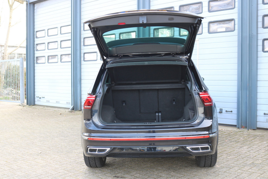 Volkswagen Tiguan 1.5 TSI R-Line Business+ Panodak Virtual cockpit Xenon Navi T-haak Bj:2022