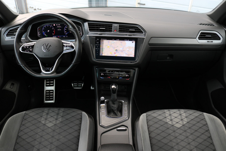 Volkswagen Tiguan 1.5 TSI R-Line Business+ Panodak Virtual cockpit Xenon Navi T-haak Bj:2022