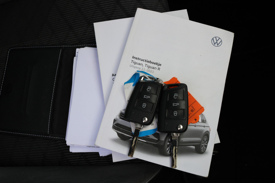 Volkswagen Tiguan 1.5 TSI R-Line Business+ Panodak Virtual cockpit Xenon Navi T-haak Bj:2022