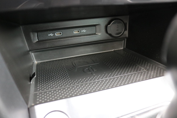 Volkswagen Tiguan 1.5 TSI R-Line Business+ Panodak Virtual cockpit Xenon Navi T-haak Bj:2022