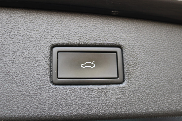 Volkswagen Tiguan 1.5 TSI R-Line Business+ Panodak Virtual cockpit Xenon Navi T-haak Bj:2022