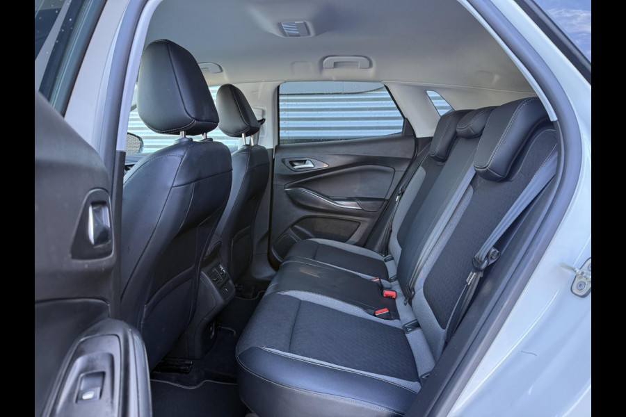 Opel Grandland X 1.2 Turbo Business + 2e Eigenaar|Navi|Clima|Cruise|Carplay|Trekhaak|PDC|Dealer onderhouden|D-riem vv in 2023|N.A.P|APK tot 08-2027