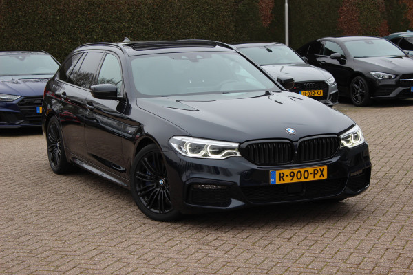 BMW 5 Serie Touring 540i xDrive High Exe. M Sport / Trekhaak / Panoramadak / 360Camera / Head-up / Leder / 19'' / Harman Kardon / CarPlay / Stoelventilatie / Stuur+Stoelverwarming / 4zone / Dodehoek / DAB / ACC