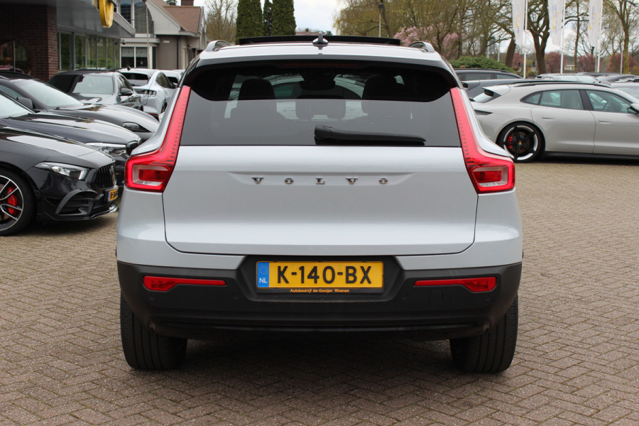 Volvo XC40 Recharge P8 AWD R-Design / SoH 92,1% / Trekhaak / Panoramadak / Camera / Keyless / Harman Kardon / 19'' / Half leder / Stuur+Stoelverwarming / DAB / Dodehoek / ACC