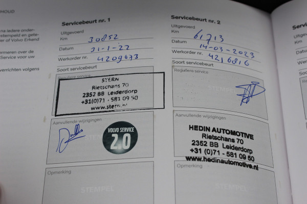 Volvo XC40 Recharge P8 AWD R-Design / SoH 92,1% / Trekhaak / Panoramadak / Camera / Keyless / Harman Kardon / 19'' / Half leder / Stuur+Stoelverwarming / DAB / Dodehoek / ACC