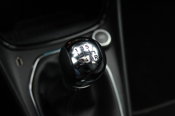 Ford Puma 1.0 EcoBoost Hybrid ST-Line X Vignale 155pk / NL Auto! / Full option! / Trekhaak / Panoramadak / Camera / Leder / CarPlay / B&O / 18'' / Keyless / Stuur+Stoelverwarming / Dodehoek / DAB / Verwarmde voorruit / ACC