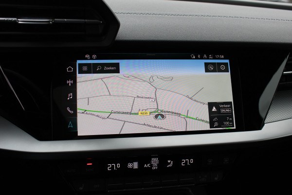 Audi A3 Sportback 45 TFSI e S edition Competition / Trekhaak / Panoramadak / CarPlay / Matrix LED / Keyless / Parkeerhulp V+A / 18'' / Half leder / Navigatie / DAB / Dodehoek / Stoelverwarming / ACC