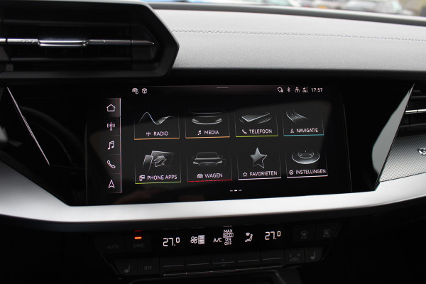 Audi A3 Sportback 45 TFSI e S edition Competition / Trekhaak / Panoramadak / CarPlay / Matrix LED / Keyless / Parkeerhulp V+A / 18'' / Half leder / Navigatie / DAB / Dodehoek / Stoelverwarming / ACC