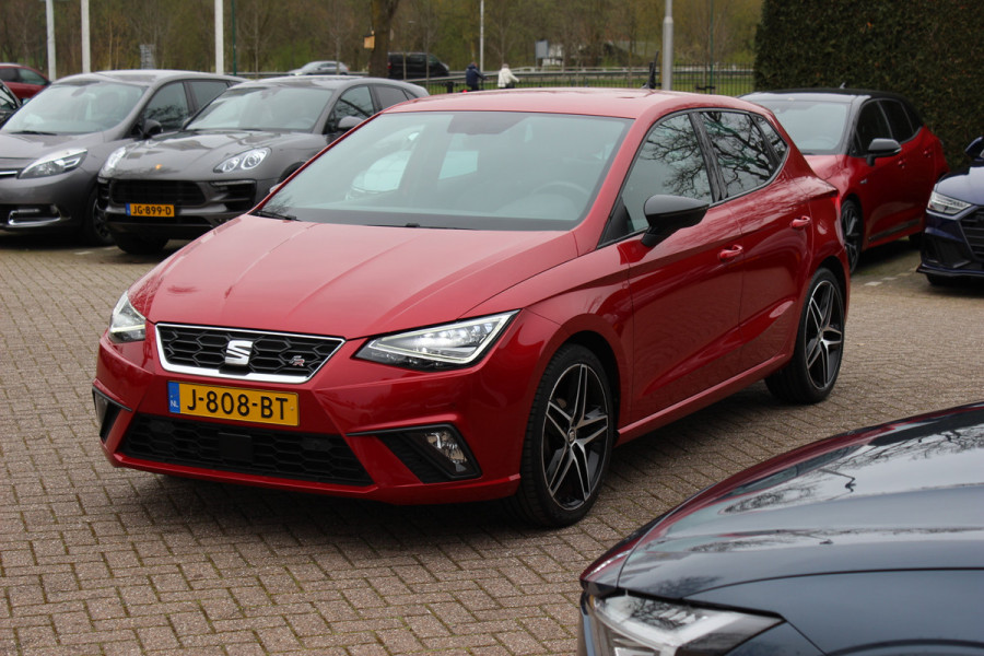 Seat Ibiza 1.0 TSI FR Business Intense / Camera / CarPlay / Keyless / 18'' / DAB / Stoelverwarming / ACC