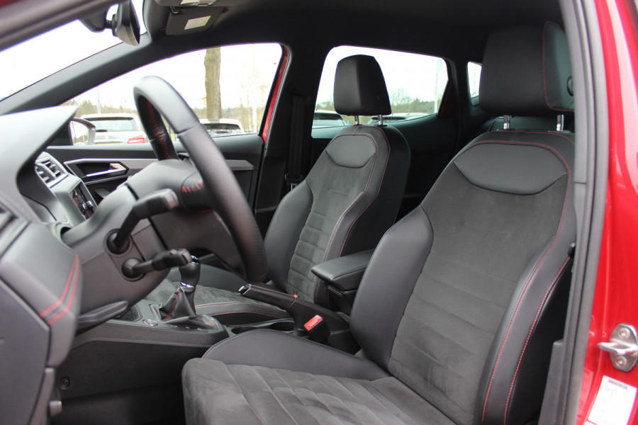 Seat Ibiza 1.0 TSI FR Business Intense / Camera / CarPlay / Keyless / 18'' / DAB / Stoelverwarming / ACC