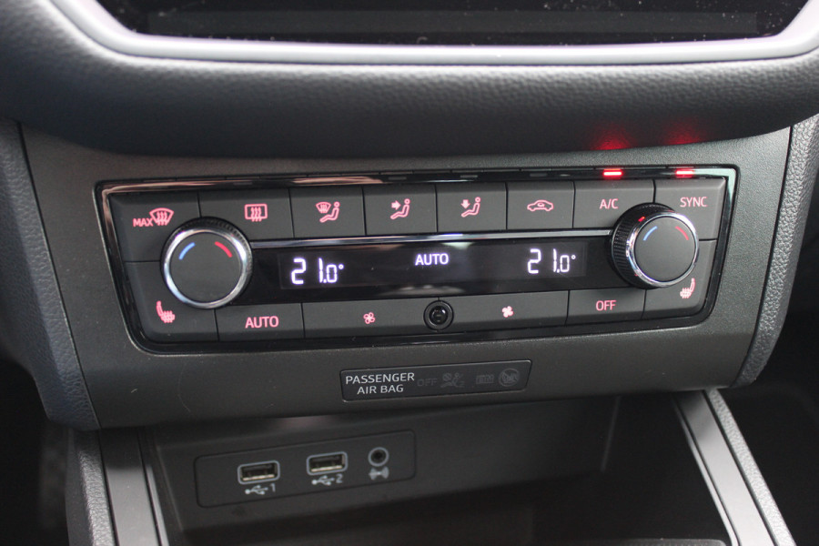 Seat Ibiza 1.0 TSI FR Business Intense / Camera / CarPlay / Keyless / 18'' / DAB / Stoelverwarming / ACC