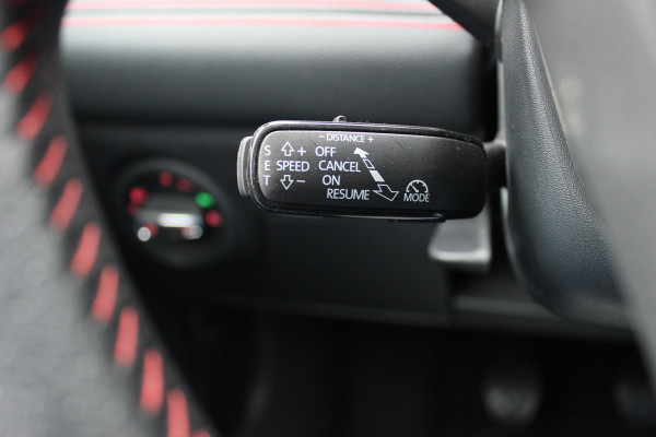 Seat Ibiza 1.0 TSI FR Business Intense / Camera / CarPlay / Keyless / 18'' / DAB / Stoelverwarming / ACC