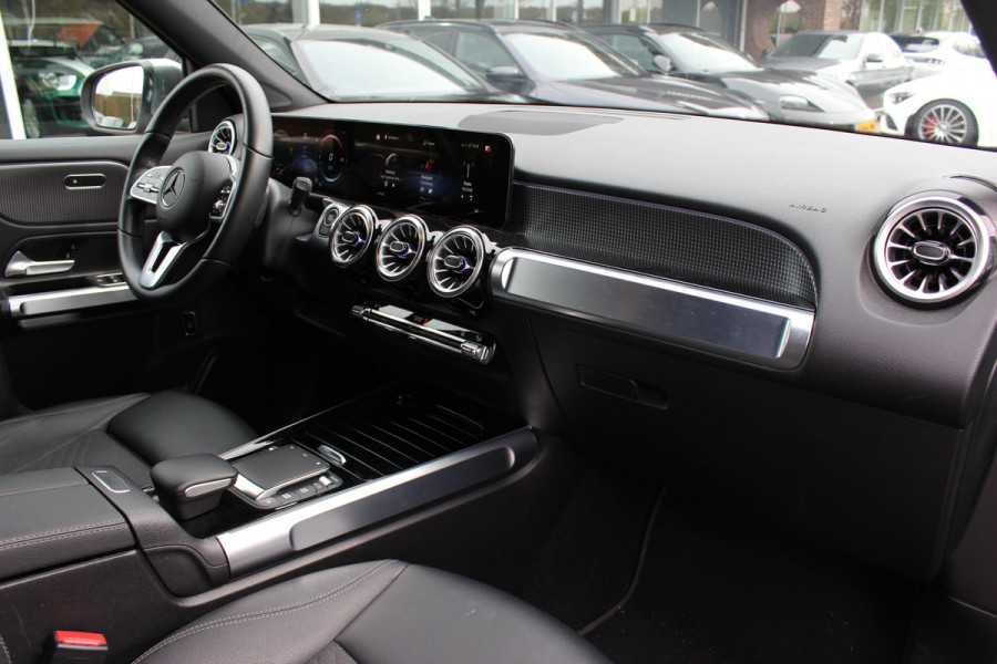 Mercedes-Benz EQB 250 Business Line 7p. 67 kWh / Camera / Apple CarPlay / Half leder / Keyless / 18'' / Navigatie / DAB / Dodehoek / Cruise Control