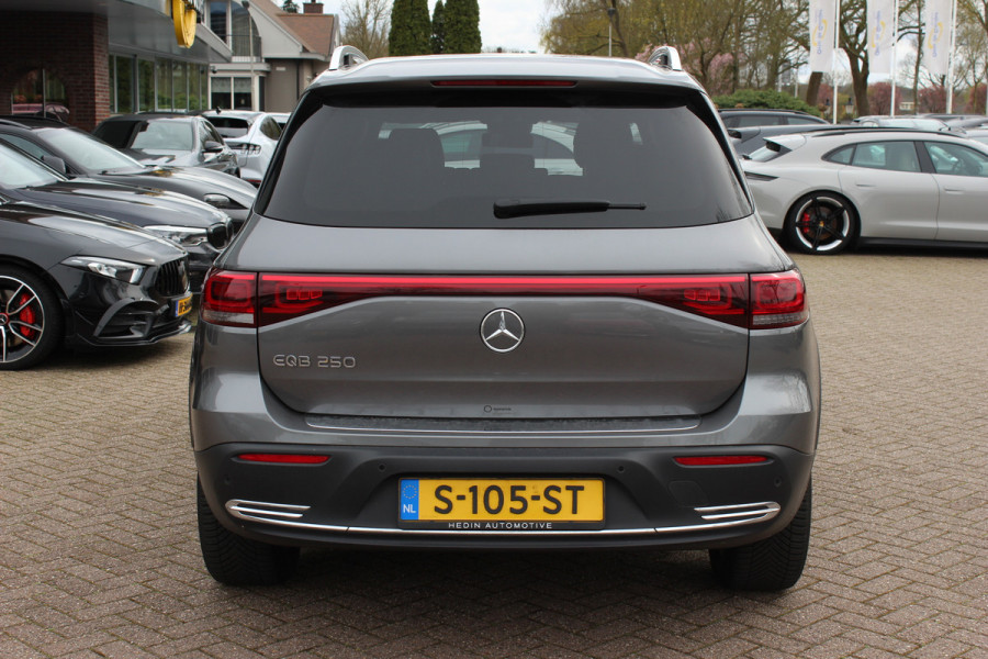 Mercedes-Benz EQB 250 Business Line 7p. 67 kWh / Camera / Apple CarPlay / Half leder / Keyless / 18'' / Navigatie / DAB / Dodehoek / Cruise Control