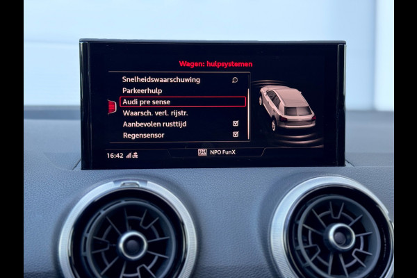 Audi Q2 35 TFSI S Edition Pano/Keyless/Camera/Sfeer