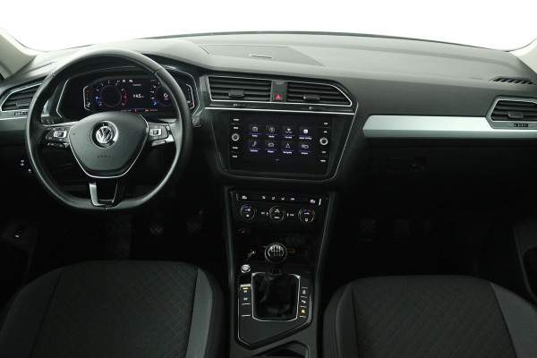 Volkswagen Tiguan 1.5 TSI Comfortline Business (NAVIGATIE, TREKHAAK, 360 CAMERA, VIRTUAL COCKPIT, LED)