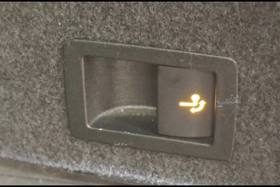 Škoda Kodiaq 1.5 TSI Business Edition 7p. (TREKHAAK, NAVI, CAMERA, PDC, STOELVERWARMING, 1e EIGENAAR, CARPLAY, GOED ONDERHOUDEN)