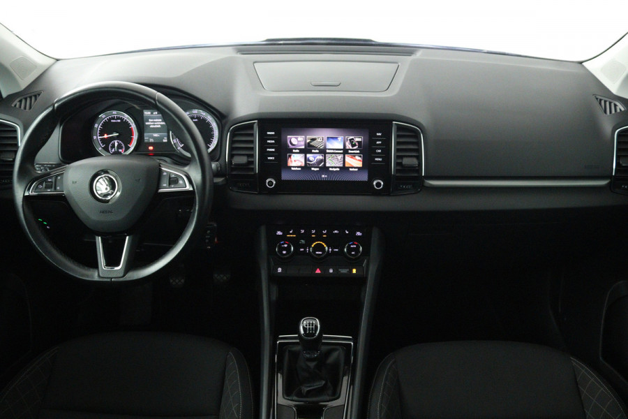 Škoda Karoq 1.0 TSI Clever Edition (NAVIGATIE, STOELVERWARMING, PARKEERSENSOREN, CARPLAY)