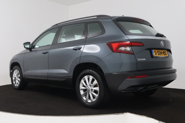 Škoda Karoq 1.0 TSI Clever Edition (NAVIGATIE, STOELVERWARMING, PARKEERSENSOREN, CARPLAY)