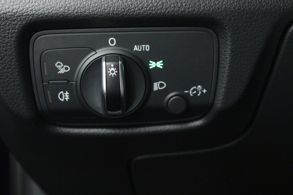 Audi A3 Sportback 35 TFSI CoD Advance Sport S-Line (VIRTUAL COCKPIT, STOELVERWARMING, LED, PDC, 1e EIGENAAR, GOED ONDERHOUDEN)