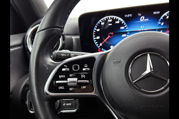 Mercedes-Benz A-Klasse 180 Business Solution Luxury Ledkoplampen | Sfeerverlichting | Stoelverwarming | Parkeerpakket met achteruitrijcamera. Inclusief 48 maanden MB Certified garantie voor Europa.