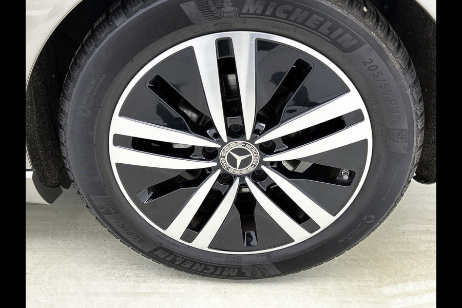 Mercedes-Benz A-Klasse 180 Business Solution Luxury Ledkoplampen | Sfeerverlichting | Stoelverwarming | Parkeerpakket met achteruitrijcamera. Inclusief 48 maanden MB Certified garantie voor Europa.