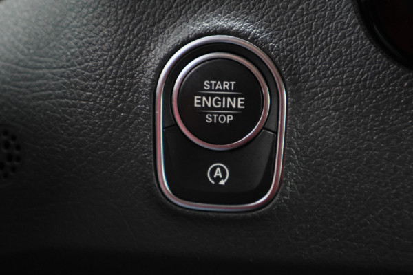 Mercedes-Benz Sprinter 317 L2H2 3-Zits, LED, Dodehoeksensor, Camera, Side-Steps, PDC