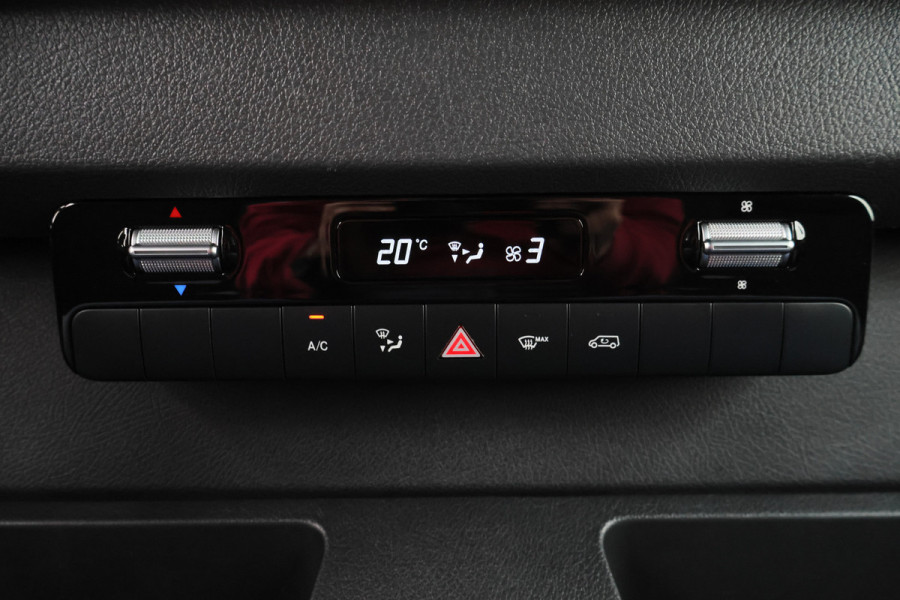 Mercedes-Benz Sprinter 317 L2H2 3-Zits, LED, Dodehoeksensor, Camera, Side-Steps, PDC