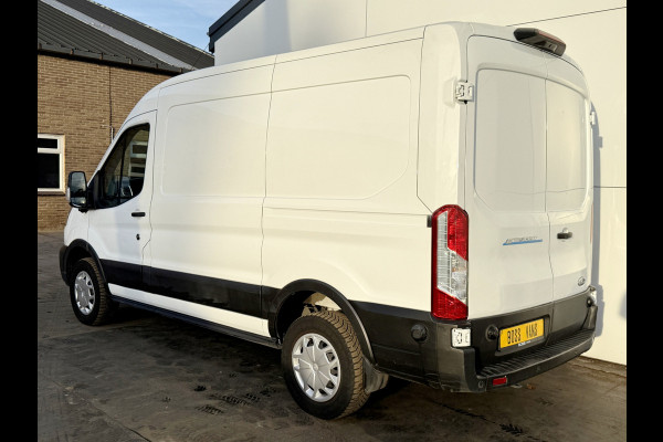 Ford E-Transit 390 75kWh 184PK 390 Elektrisch 75kWh 334km WLTP BEV Snelladen L2H2 Climate Control Tachograaf Carplay 360° Camera Stoelverwarming Parkeersensoren voor achter Laadkabel
