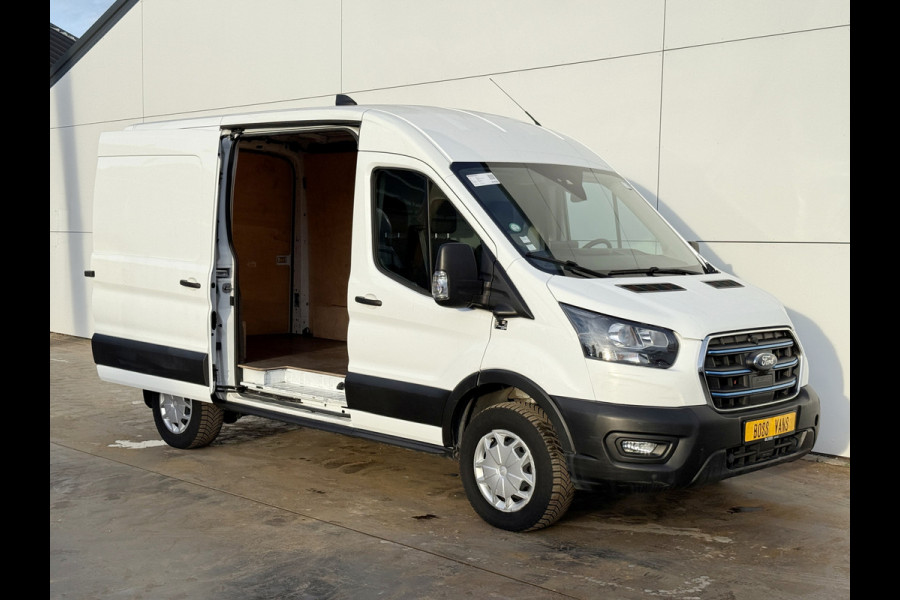 Ford E-Transit 390 75kWh 184PK 390 Elektrisch 75kWh 334km WLTP BEV Snelladen L2H2 Climate Control Tachograaf Carplay 360° Camera Stoelverwarming Parkeersensoren voor achter Laadkabel