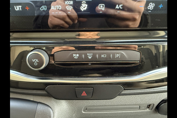 Ford E-Transit 390 75kWh 184PK 390 Elektrisch 75kWh 334km WLTP BEV Snelladen L2H2 Climate Control Tachograaf Carplay 360° Camera Stoelverwarming Parkeersensoren voor achter Laadkabel