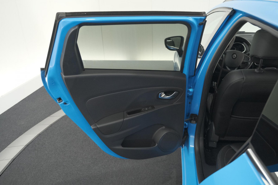 Renault Clio Estate TCe 90 Intens | Navigatie | Parkeersensoren | Half Leder | Climate Control | Dakrails