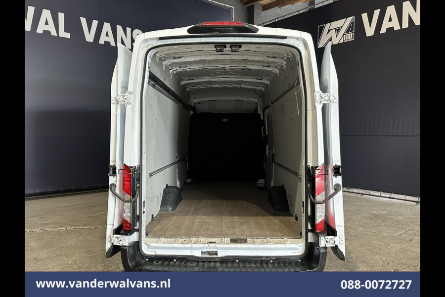 Ford Transit 2.0 TDCI 131pk L4H3 Jumbo Euro6 Airco | Camera | Cruisecontrol | Stoelverwarming Verwarmde voorruit, Parkeersensoren, Bijrijdersbank, 2750kg trekvermogen