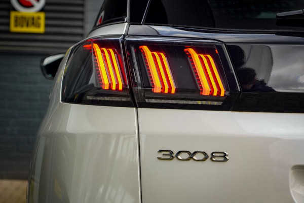 Peugeot 3008 1.6 HYbrid4 300 GT / Dode Hoek / Zwart Dak / Parelmoer Wit / Carplay