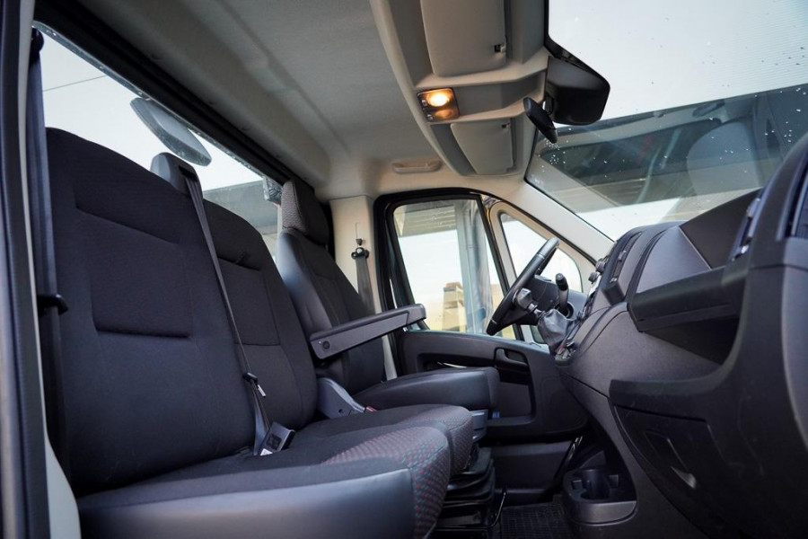 Peugeot Boxer 335 2.2 BlueHDi 165 L3H2 Pro / Oprijwagen / Autotransport / 1290 kg laadgewicht / Luchtvering / Lier / Jegger Alu Opbouw