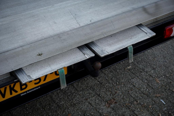 Peugeot Boxer 335 2.2 BlueHDi 165 L3H2 Pro / Oprijwagen / Autotransport / 1290 kg laadgewicht / Luchtvering / Lier / Jegger Alu Opbouw