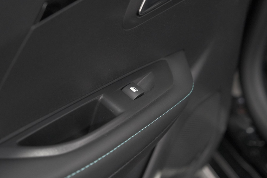 Peugeot e-208 EV Allure 50 kWh | Parkeersensoren | Apple Carplay | Climate Control | 3-fasen