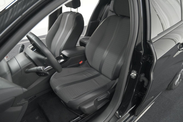 Peugeot e-208 EV Allure 50 kWh | Parkeersensoren | Apple Carplay | Climate Control | 3-fasen
