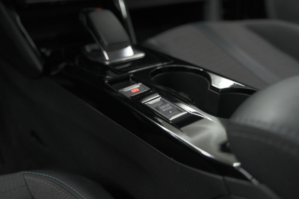 Peugeot e-208 EV Allure 50 kWh | Parkeersensoren | Apple Carplay | Climate Control | 3-fasen