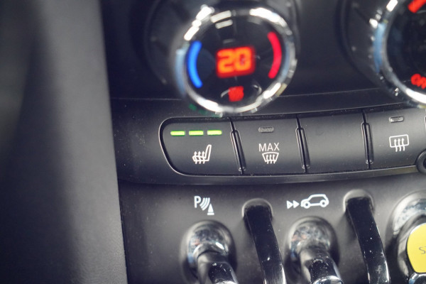 MINI Mini Electric Charged 33 kWh / Incl. BTW / Harman Kardon / Camera / Navi / Stoelverw. / Head-Up / Leder