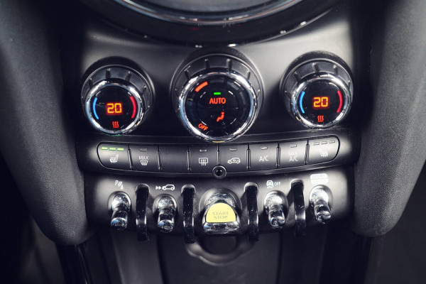 MINI Mini Electric Charged 33 kWh / Incl. BTW / Harman Kardon / Camera / Navi / Stoelverw. / Head-Up / Leder