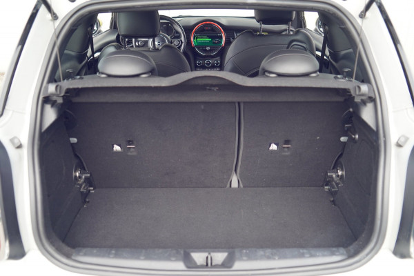 MINI Mini Electric Charged 33 kWh / Incl. BTW / Harman Kardon / Camera / Navi / Stoelverw. / Head-Up / Leder