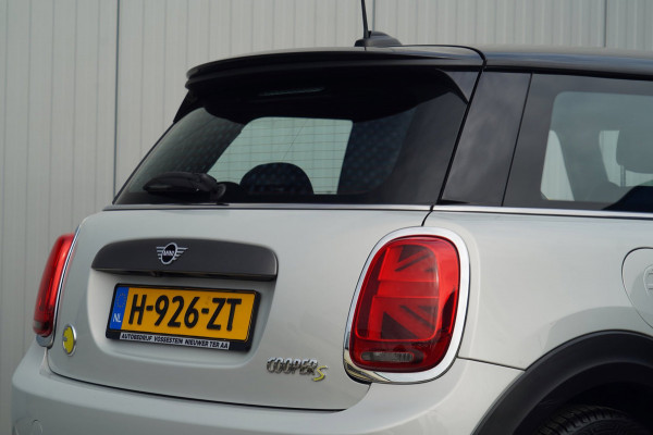 MINI Mini Electric Charged 33 kWh / Incl. BTW / Harman Kardon / Camera / Navi / Stoelverw. / Head-Up / Leder