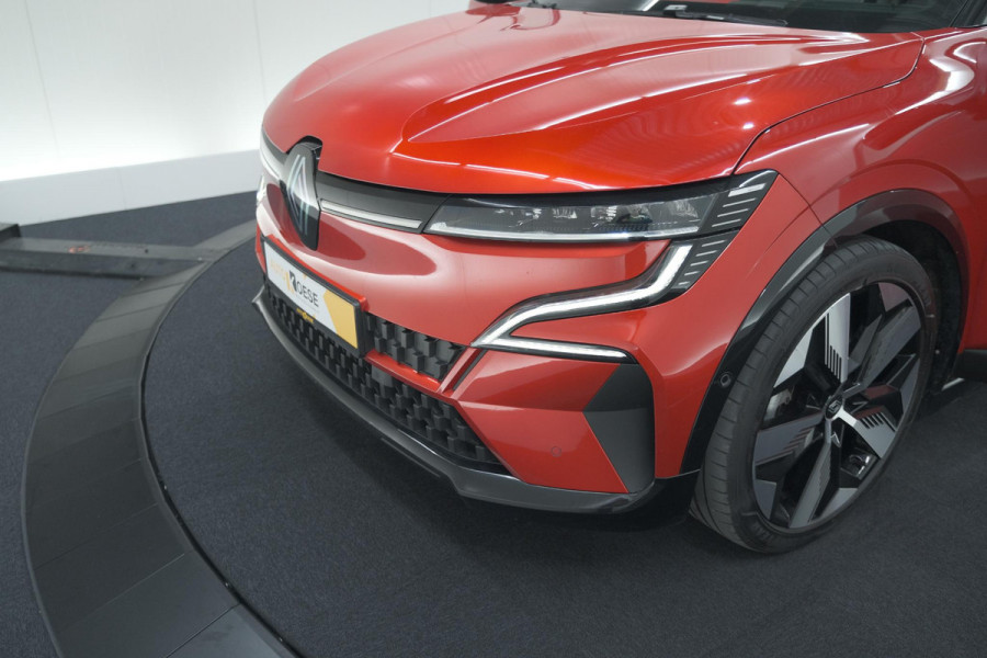 Renault Mégane E-Tech EV60 Optimum Charge Techno | Trekhaak | Harman/Kardon | Camera | Adaptieve Cruise Control | Pack Winter | SOH = 92,5%