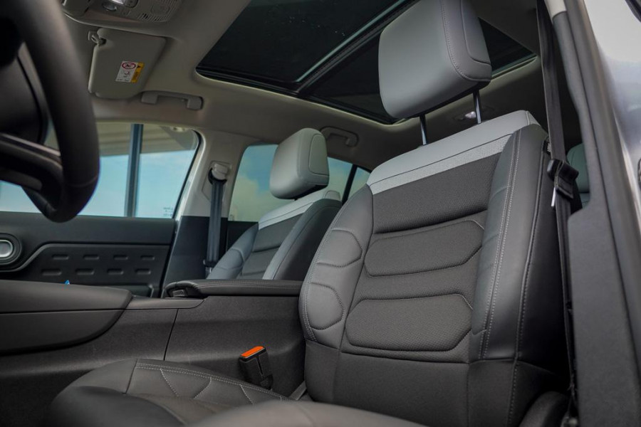 Citroën C5 Aircross 1.6 Plug-in Hybrid 225 Shine / Pano / Black Pack / Dode Hoek / Carplay