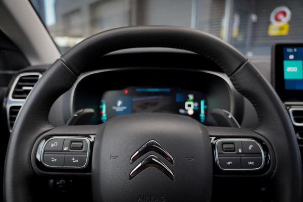 Citroën C5 Aircross 1.6 Plug-in Hybrid 225 Shine / Pano / Black Pack / Dode Hoek / Carplay