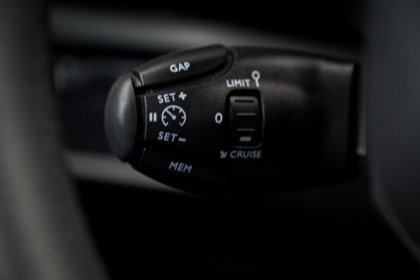 Citroën C5 Aircross 1.6 Plug-in Hybrid 225 Shine / Pano / Black Pack / Dode Hoek / Carplay