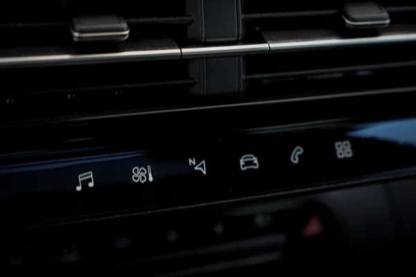 Citroën C5 Aircross 1.6 Plug-in Hybrid 225 Shine / Pano / Black Pack / Dode Hoek / Carplay