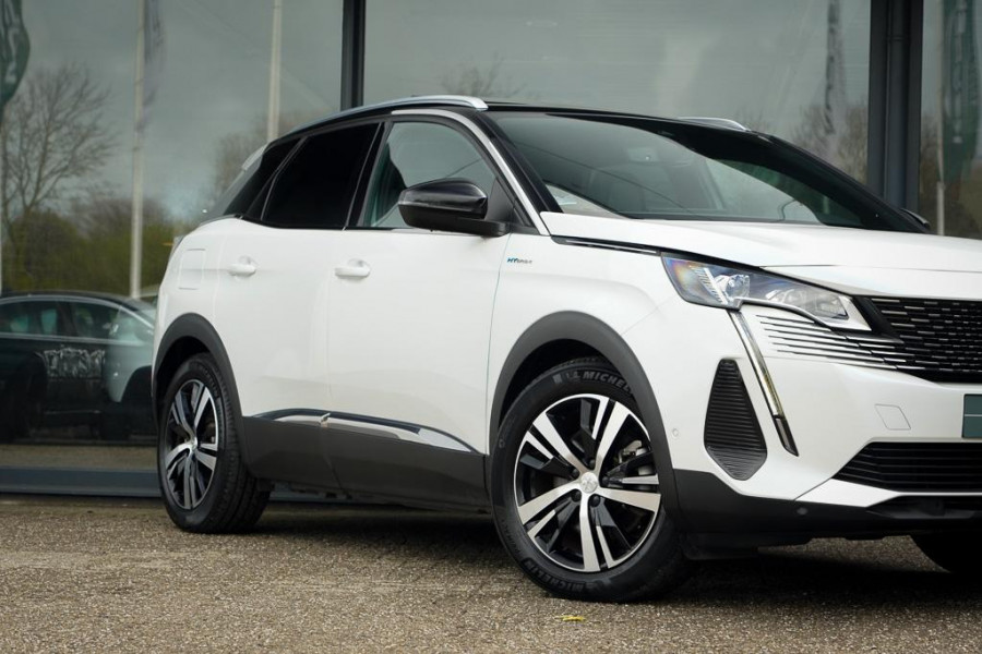 Peugeot 3008 1.6 HYbrid4 300 GT / Pano / Elek Klep / Carplay / Black Pack